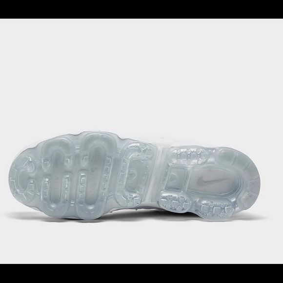 NIKE AIR VAPORMAX PLUS WHITE MENS SIZE 9.5 BRAND NEW W/BOX (924453-100)